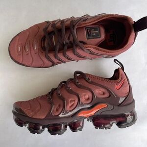 Nike Air Vapormax Plus burnt orange/golden burgundy women’s trainers